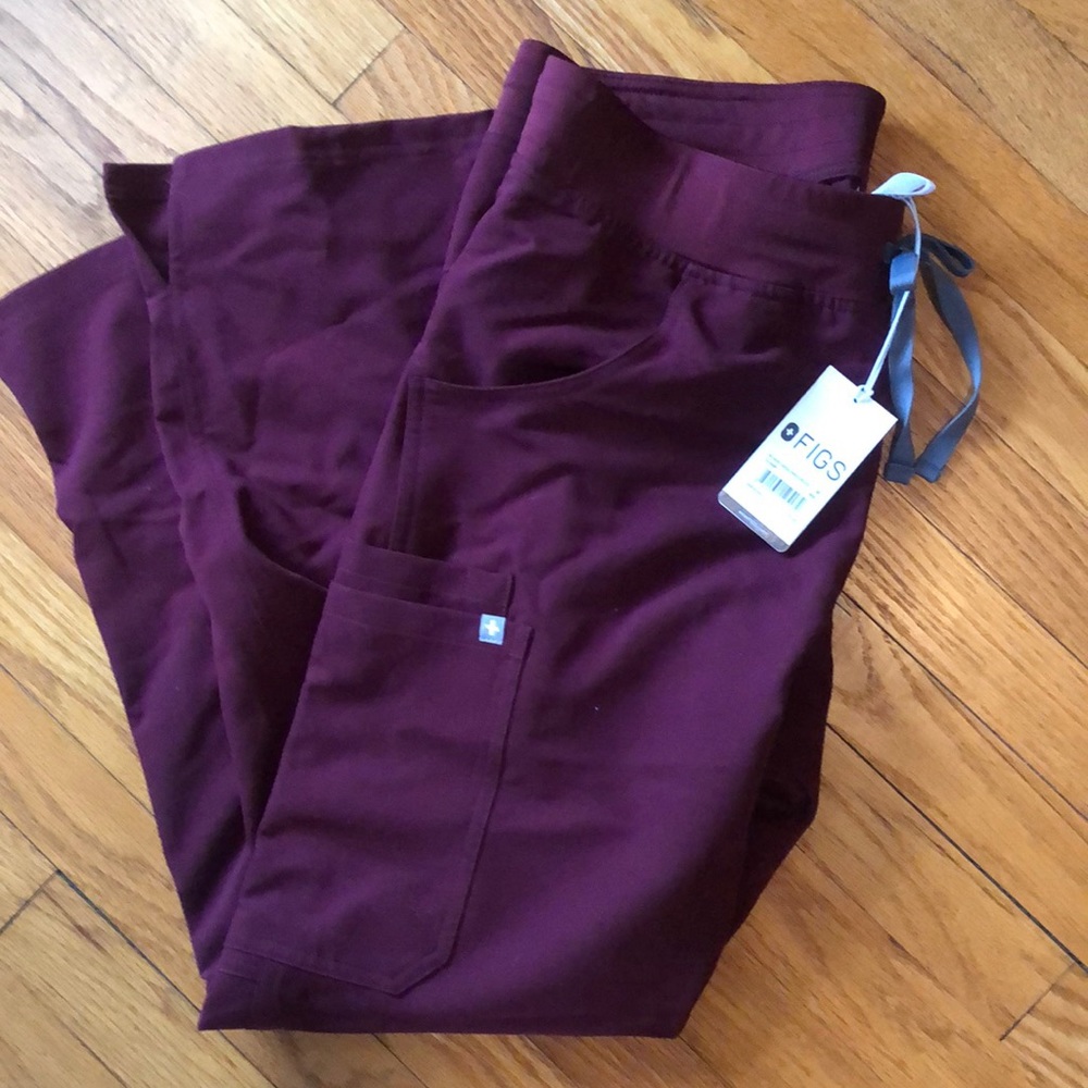 Maroon Kade Cargo Scrub Pants M Petite NWT